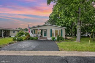 1 ROBIN HOOD DR, Elkton, MD 21921