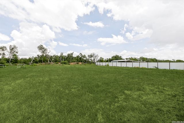 12911 Nuevo Arroyo Dr, Atascosa, TX 78002