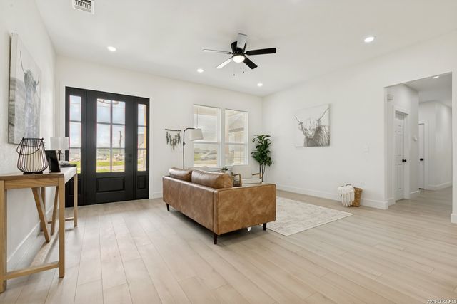 12911 Nuevo Arroyo Dr, Atascosa, TX 78002