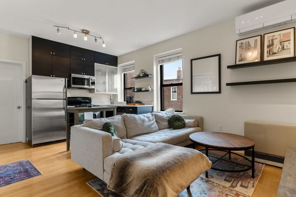 155 Cottage Street 5, Boston, MA 02128