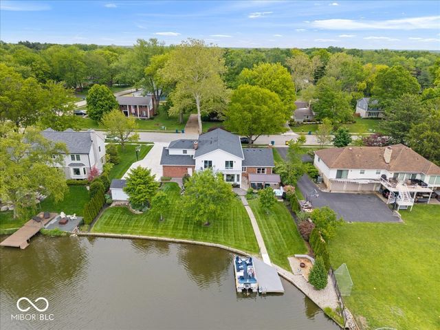 11416 E Lakeshore Drive, Carmel, IN 46033