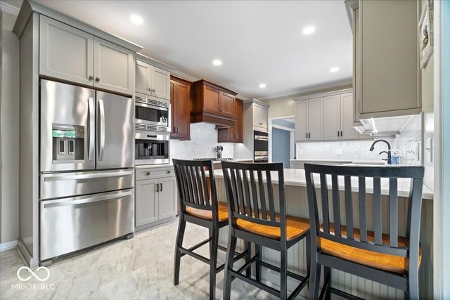 11416 E Lakeshore Drive, Carmel, IN 46033