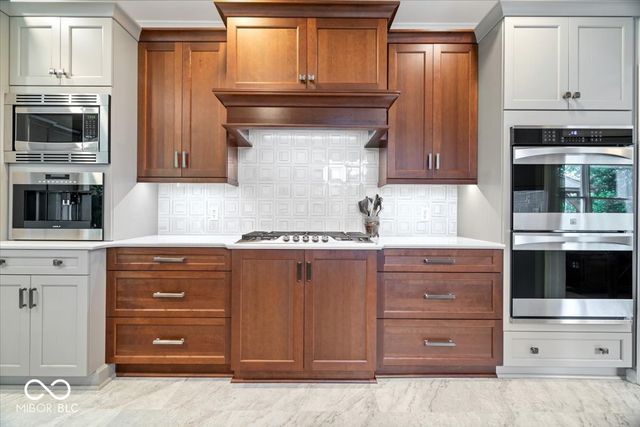 11416 E Lakeshore Drive, Carmel, IN 46033