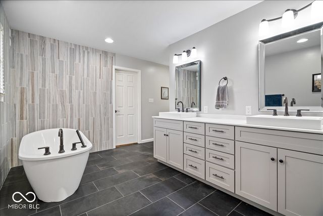 11416 E Lakeshore Drive, Carmel, IN 46033