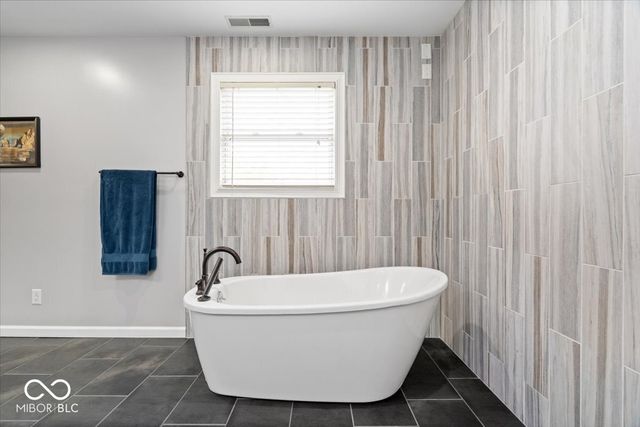 11416 E Lakeshore Drive, Carmel, IN 46033