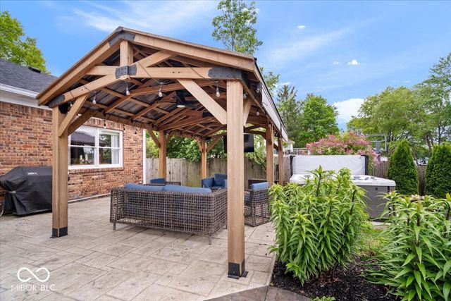 11416 E Lakeshore Drive, Carmel, IN 46033