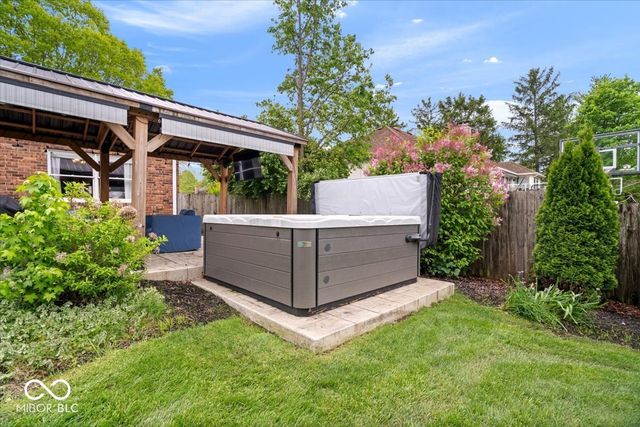 11416 E Lakeshore Drive, Carmel, IN 46033