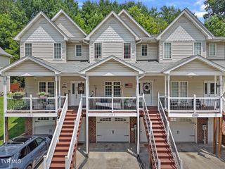 1100 Cherokee Road Apt 2, Johnson City, TN 37604