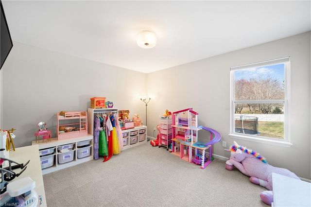 109 Sherwood Court, Advance, NC 27006