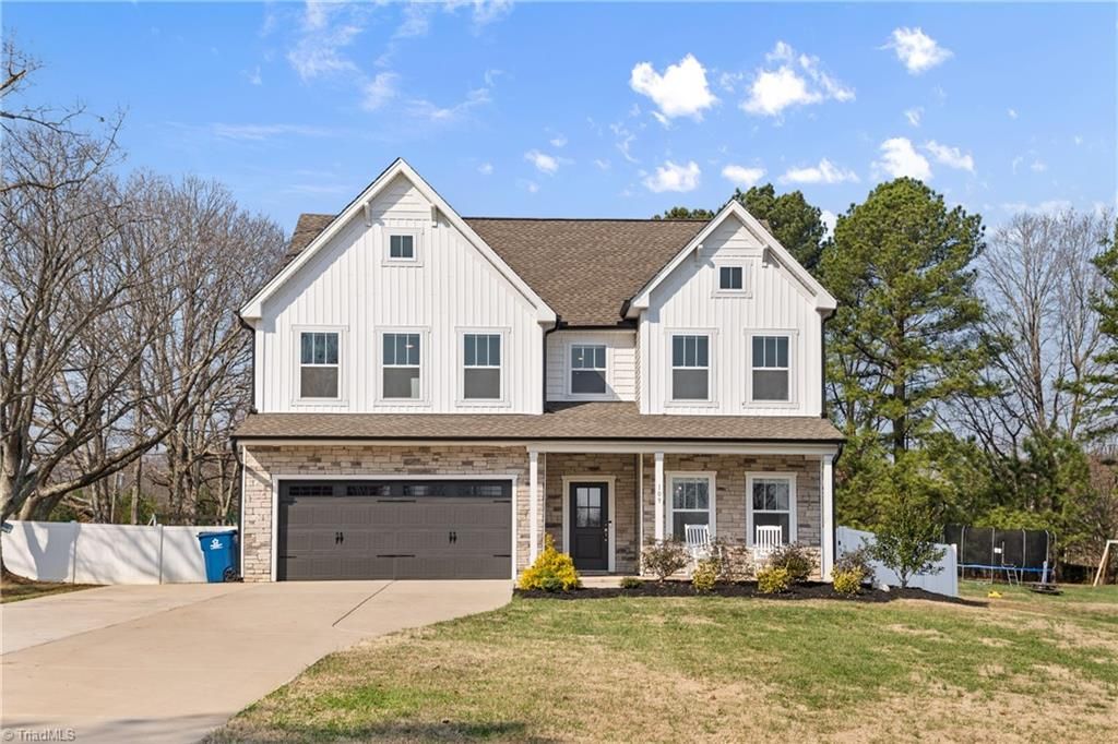 109 Sherwood Court, Advance, NC 27006