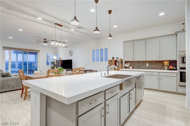 10250 Millholm Avenue, Las Vegas, NV 89166