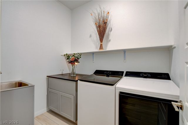 10250 Millholm Avenue, Las Vegas, NV 89166