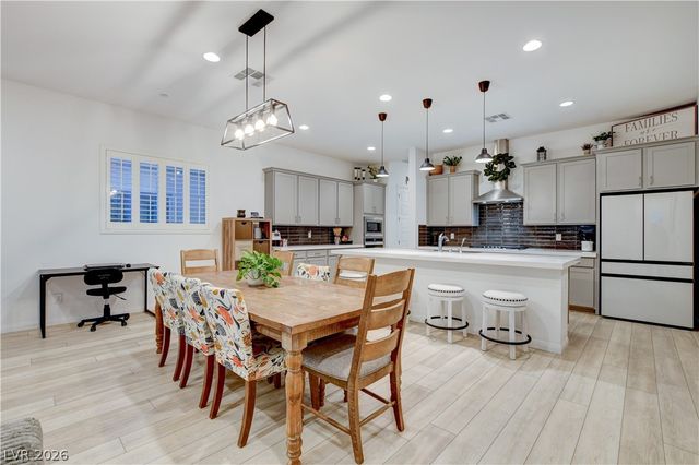 10250 Millholm Avenue, Las Vegas, NV 89166