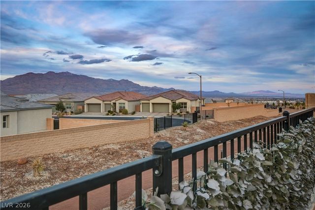 10250 Millholm Avenue, Las Vegas, NV 89166