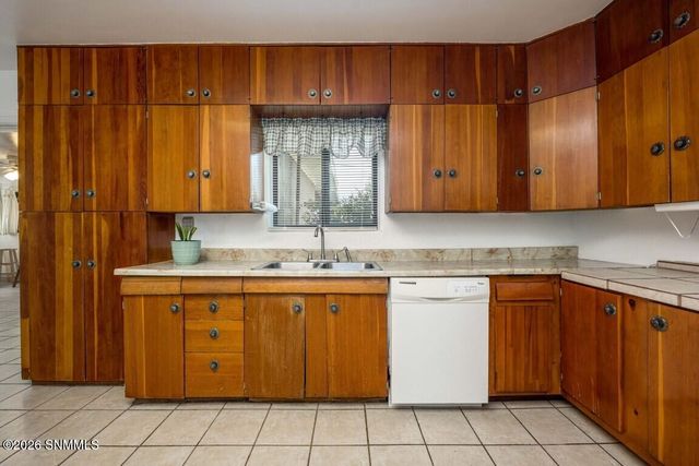 1320 Milton, Las Cruces, NM 88001