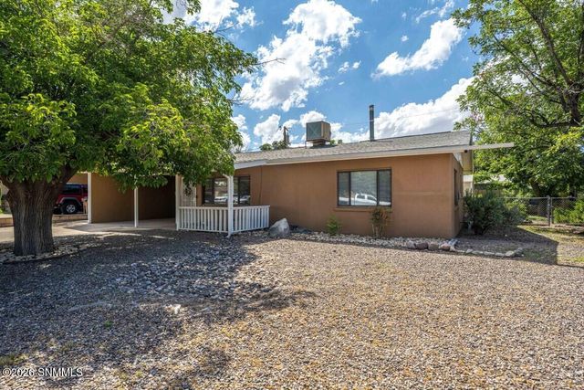 1320 Milton, Las Cruces, NM 88001