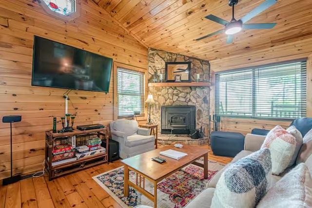 49 Emmaus Walk, Blue Ridge, GA 30513