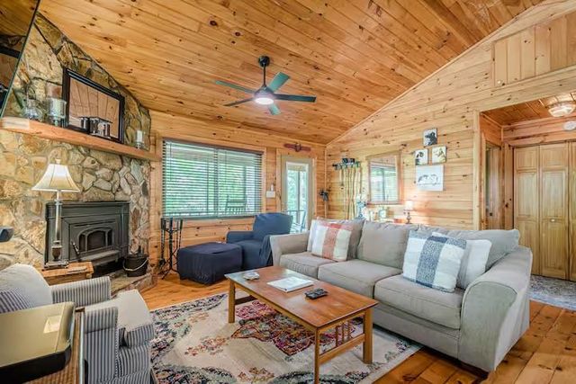 49 Emmaus Walk, Blue Ridge, GA 30513