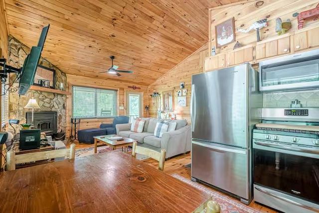 49 Emmaus Walk, Blue Ridge, GA 30513