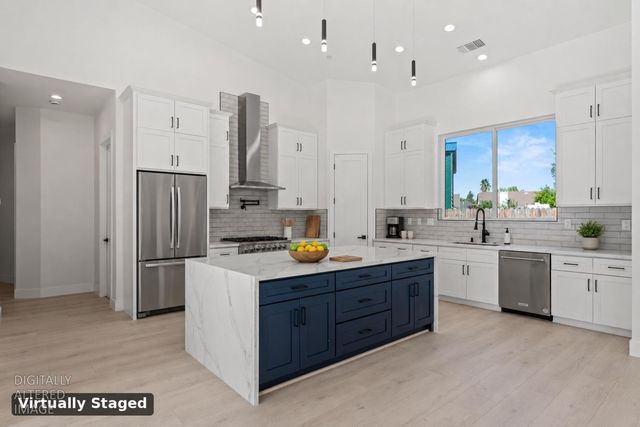 9017 Phoenix Ave, Fair Oaks, CA 95628