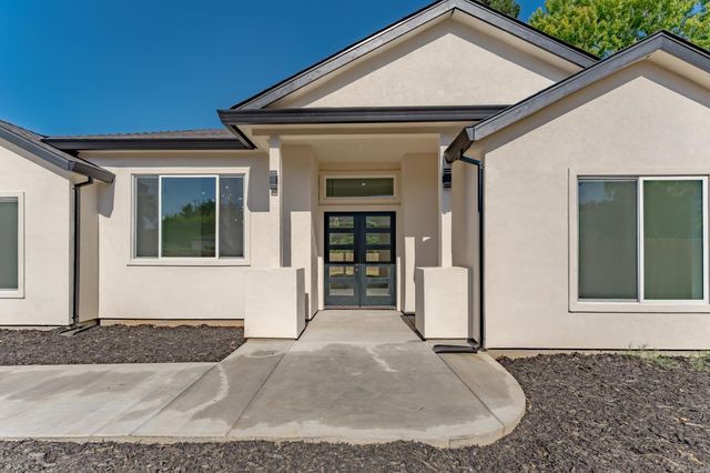 9017 Phoenix Ave, Fair Oaks, CA 95628