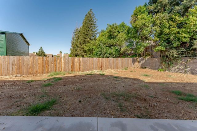 9017 Phoenix Ave, Fair Oaks, CA 95628