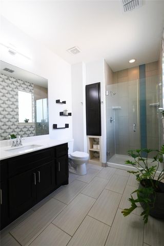 604 Allen ST 104, Austin, TX 78702