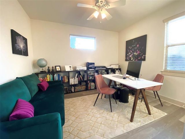 604 Allen ST 104, Austin, TX 78702