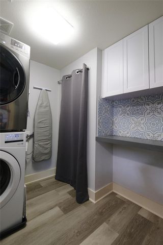 604 Allen ST 104, Austin, TX 78702
