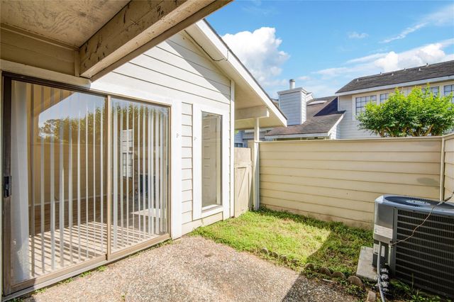 6103 Ludington Drive 4-941, Houston, TX 77035