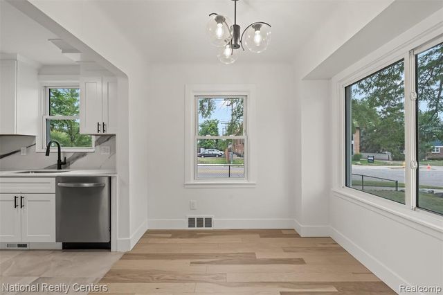 2616 Kenmore Road, Berkley, MI 48072