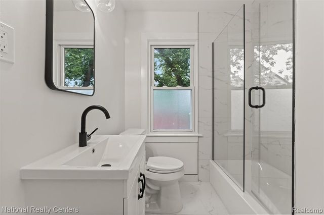 2616 Kenmore Road, Berkley, MI 48072