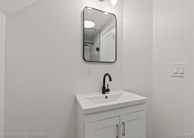 2616 Kenmore Road, Berkley, MI 48072