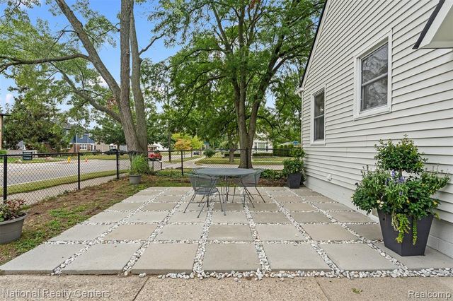 2616 Kenmore Road, Berkley, MI 48072