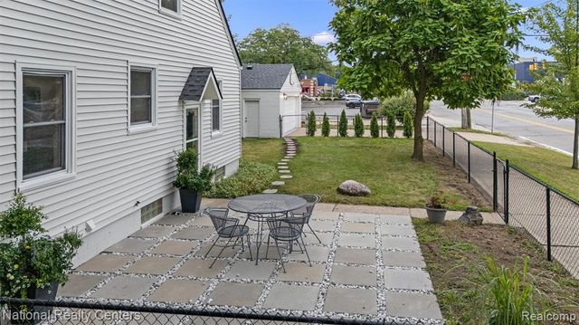 2616 Kenmore Road, Berkley, MI 48072