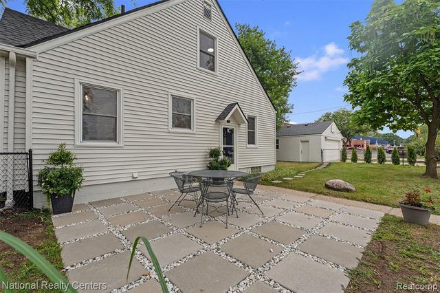 2616 Kenmore Road, Berkley, MI 48072