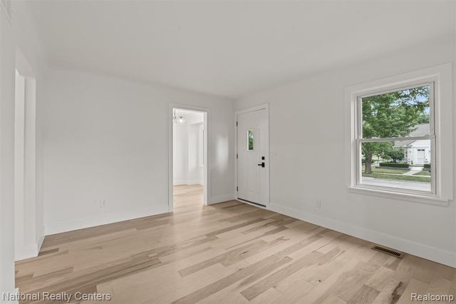2616 Kenmore Road, Berkley, MI 48072