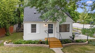 2616 Kenmore Road, Berkley, MI 48072