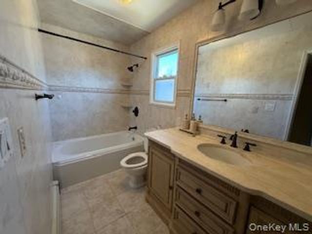 22 Salisbury Drive S, East Northport, NY 11731