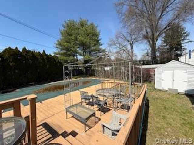 22 Salisbury Drive S, East Northport, NY 11731