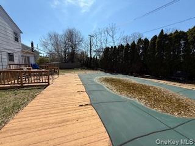 22 Salisbury Drive S, East Northport, NY 11731