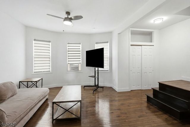 15 Prospect St, Clifton City, NJ 07011