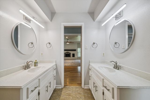 1711 Chestnut Ridge Road, Kingwood, TX 77339