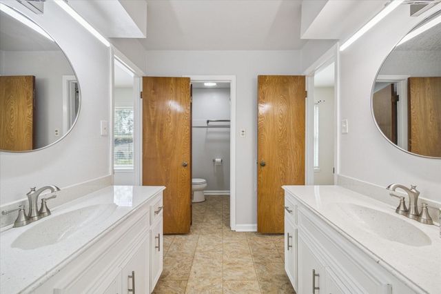 1711 Chestnut Ridge Road, Kingwood, TX 77339