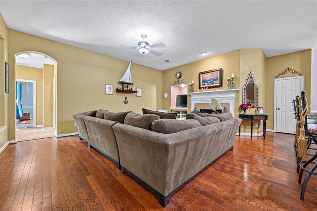 25714 Bridle Falls, Magnolia, TX 77355