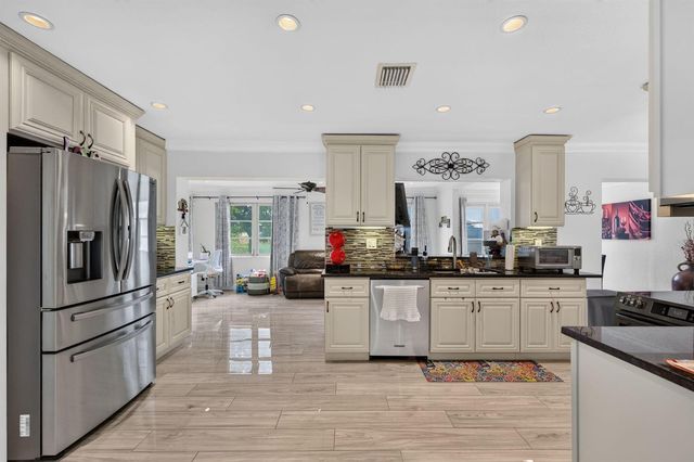4716 NW 49TH Place, Tamarac, FL 33319