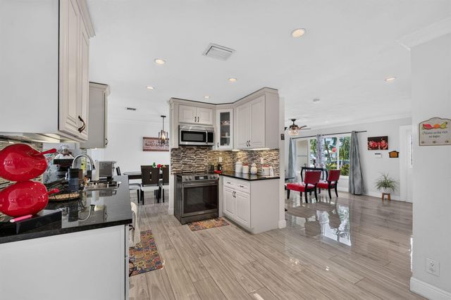 4716 NW 49TH Place, Tamarac, FL 33319