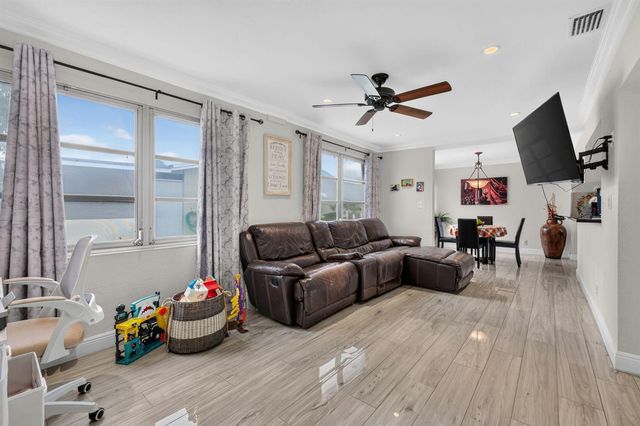 4716 NW 49TH Place, Tamarac, FL 33319