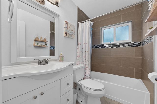4716 NW 49TH Place, Tamarac, FL 33319