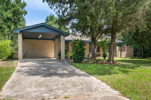 10530 Royal York Drive, Conroe, TX 77303